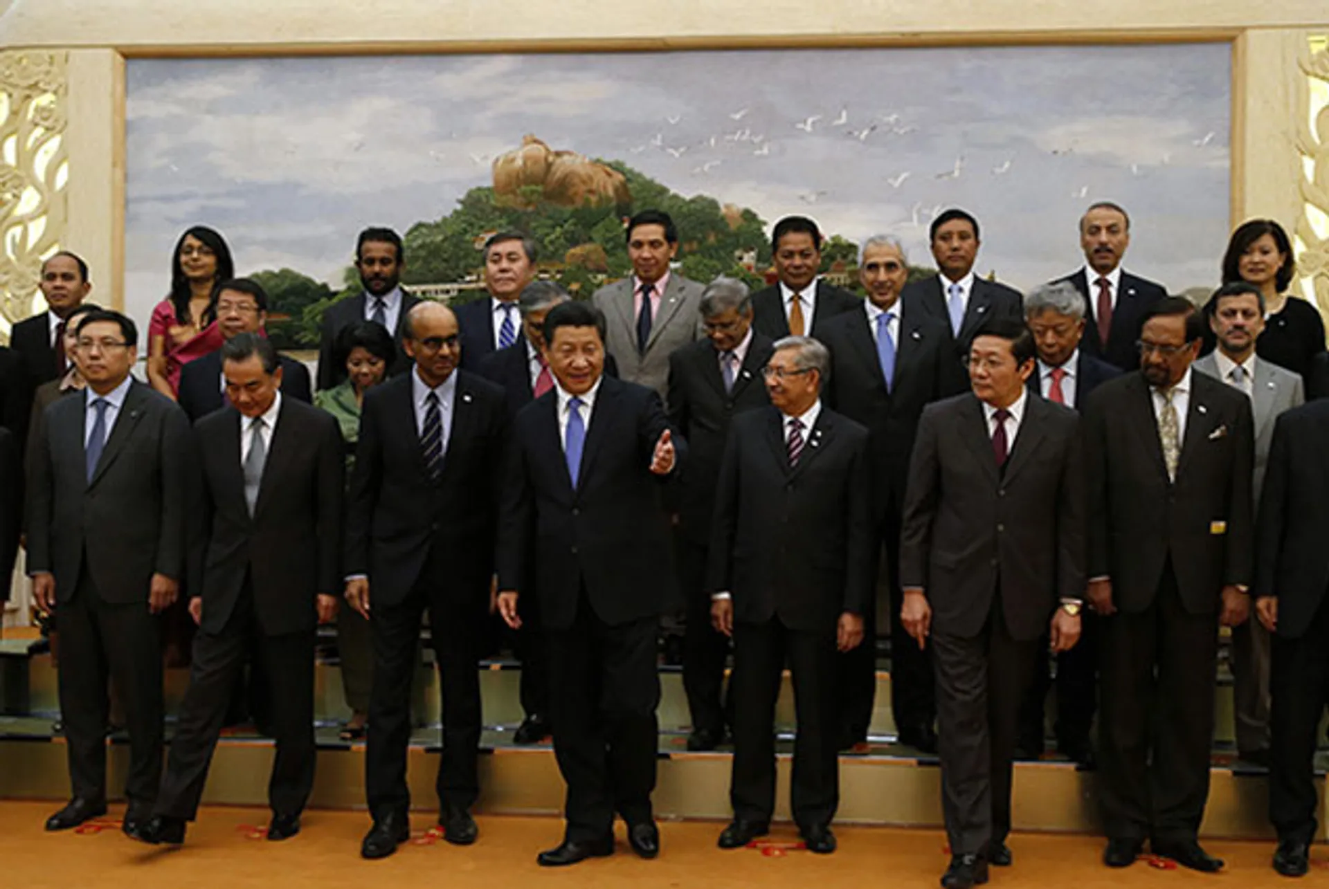 Капитал - Франция, Германия и Италия поддержали Азиатский банк