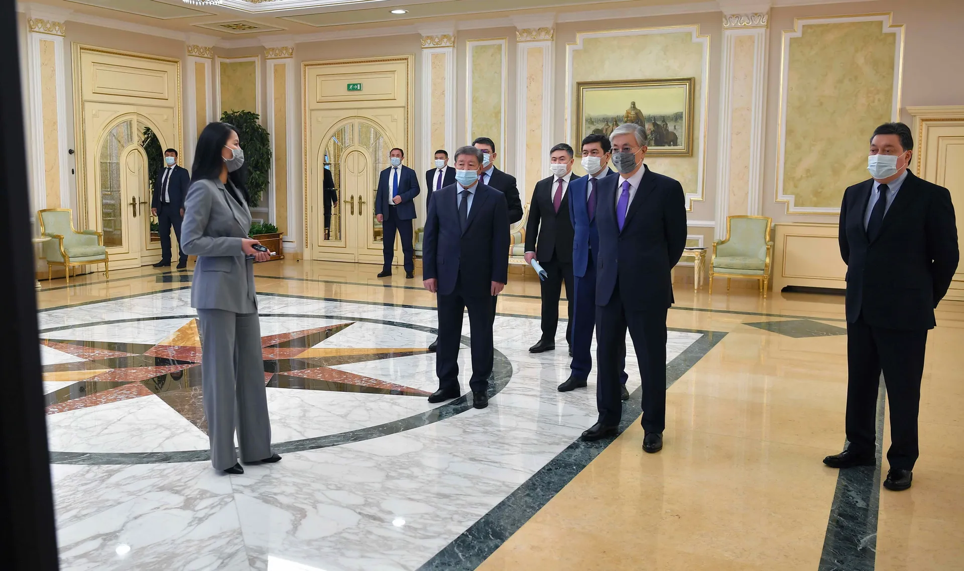 Капитал - Принятие кулуарных решений должно уйти в прошлое - Президент