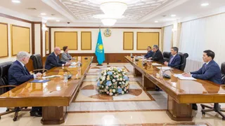 Капитал - Премьер провел встречу с зампредседателя Правительства России 