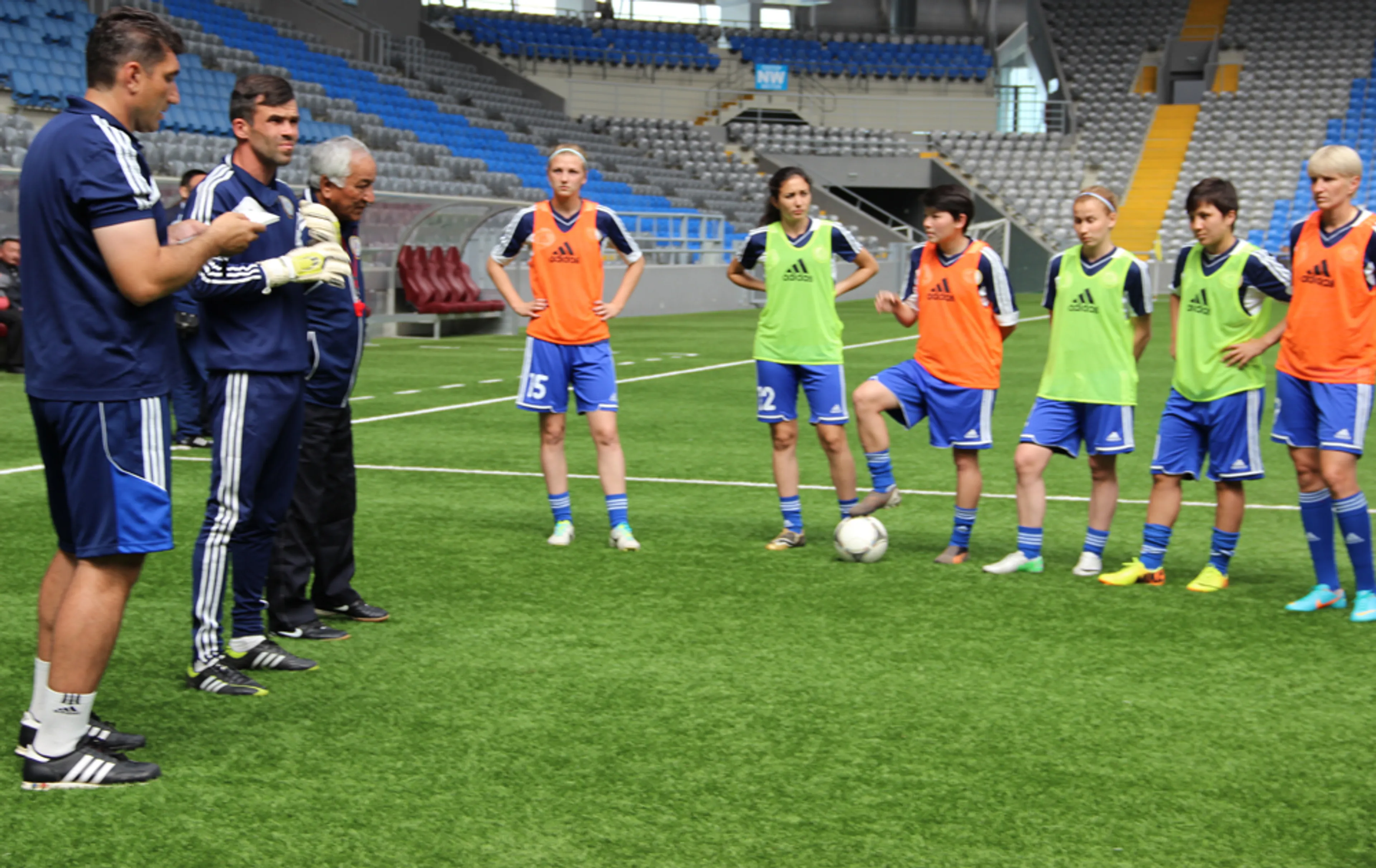 Капитал - Казахстанские футболистки разгромили Болгарию