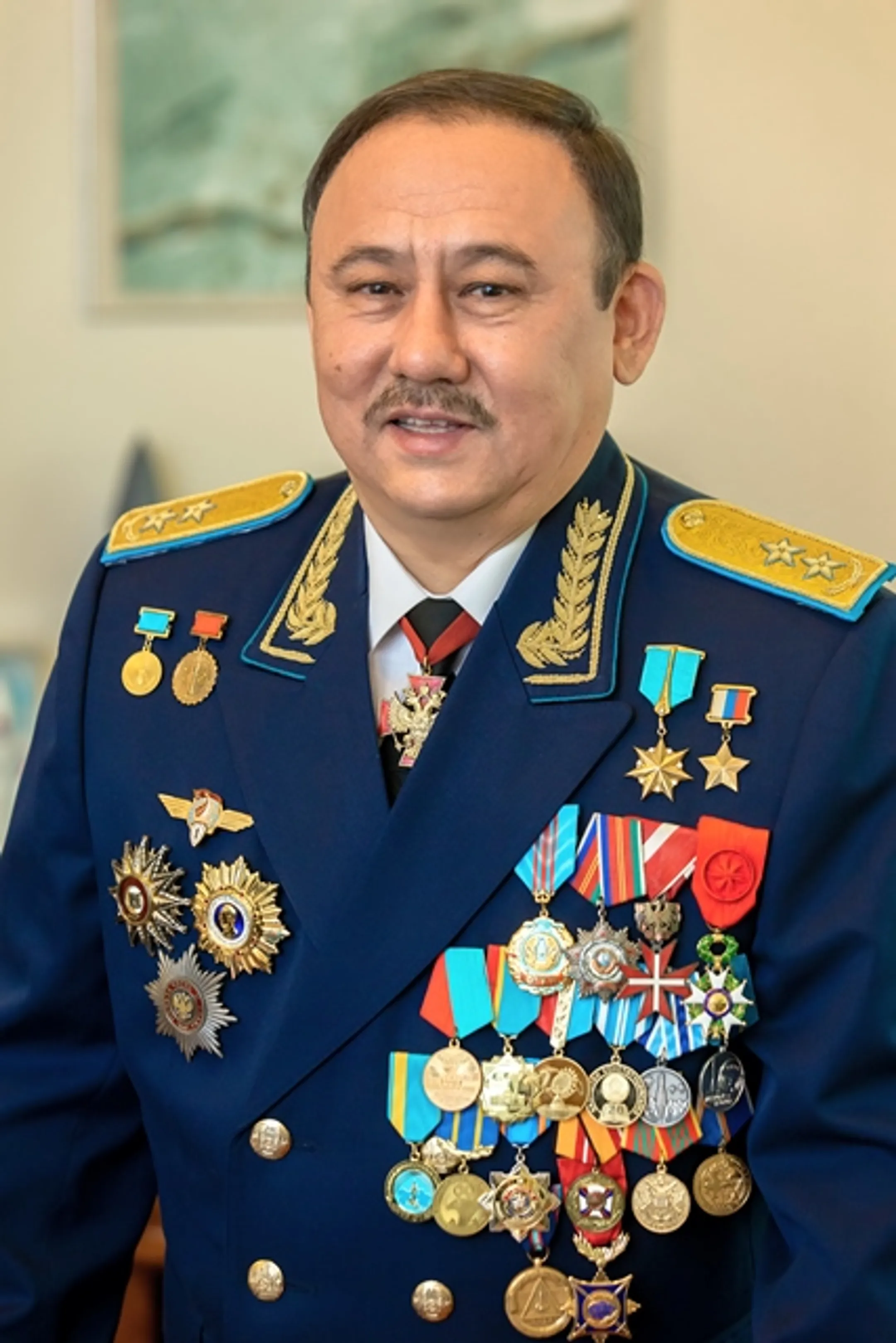 На фото: Депутат Сената Парламента Республики Казахстан Мусабаев Т. А.