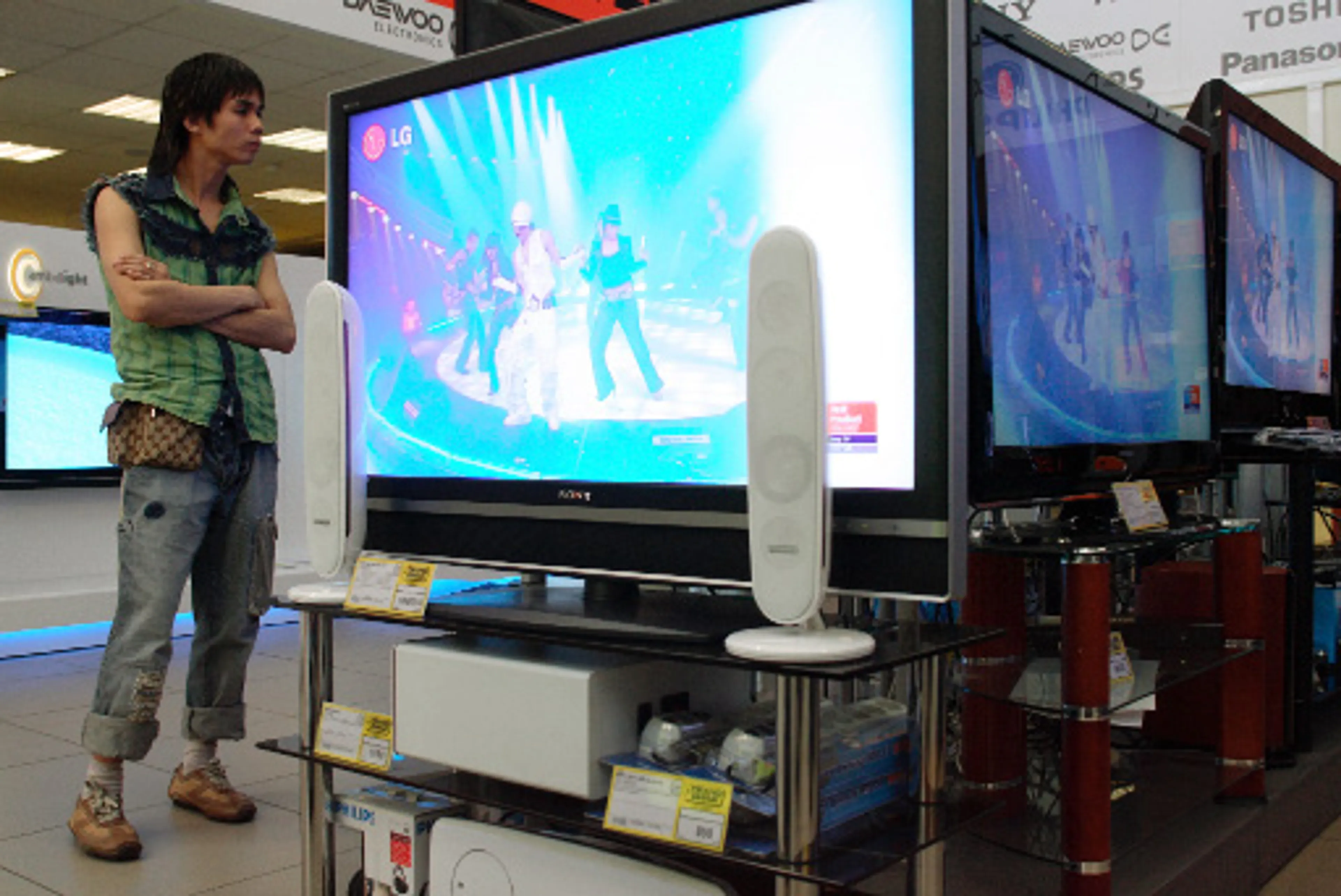 Капитал - Спрос на новые ЖК-телевизоры упал до рекорда