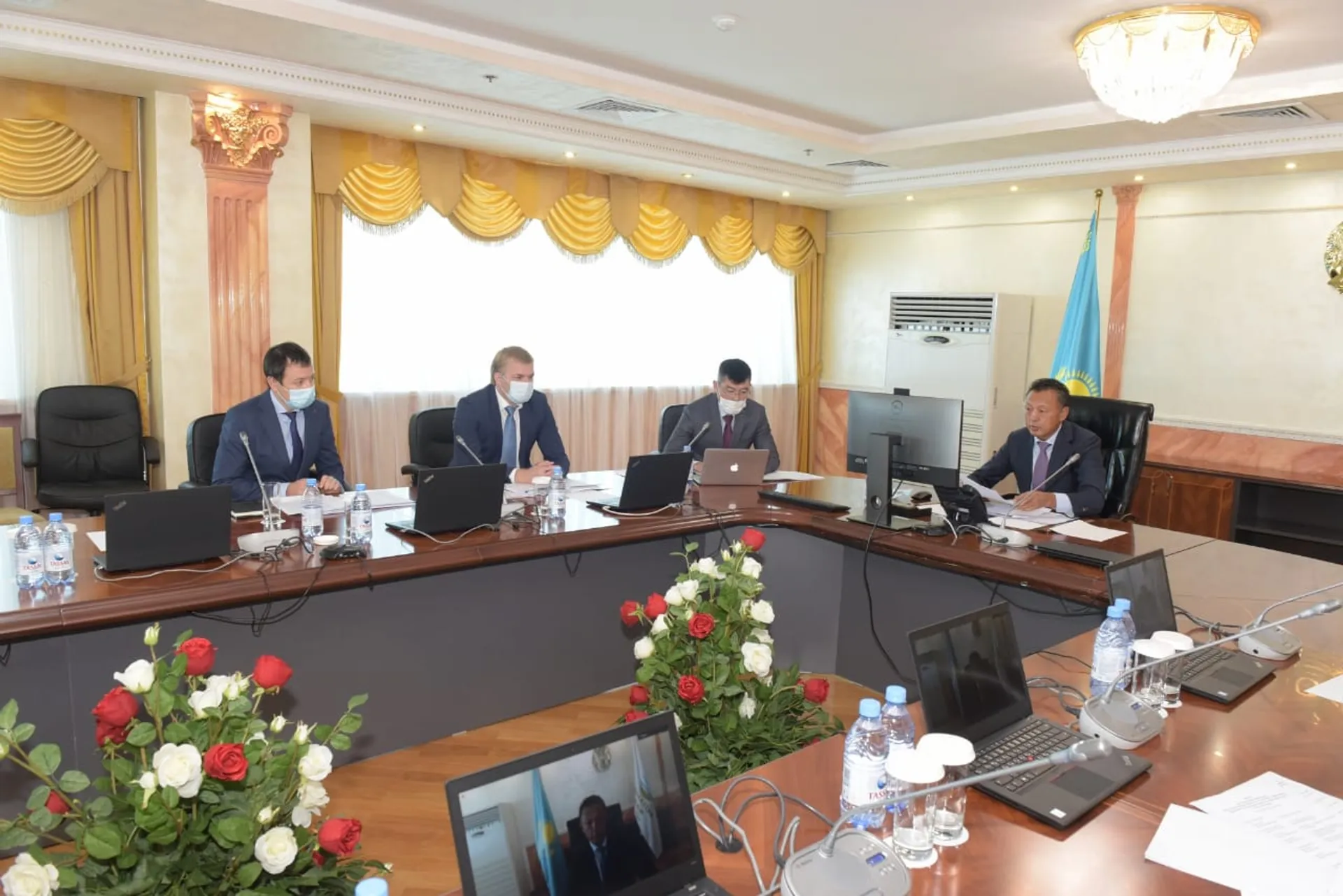 Капитал - Казахстан и Китай будут наращивать транзит грузов по железной дороге