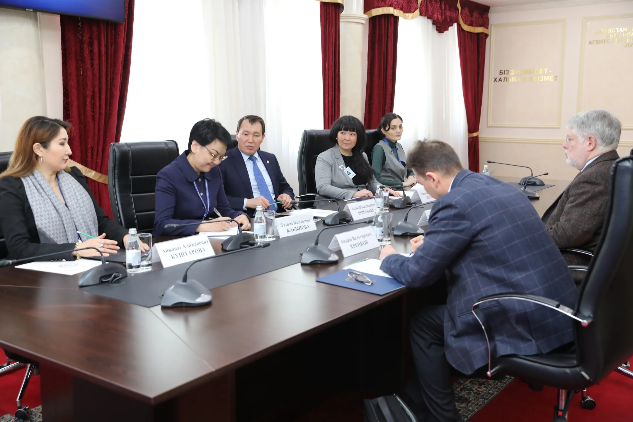 Алик Шпекбаев встретился с послом России - Image Kapital.kz