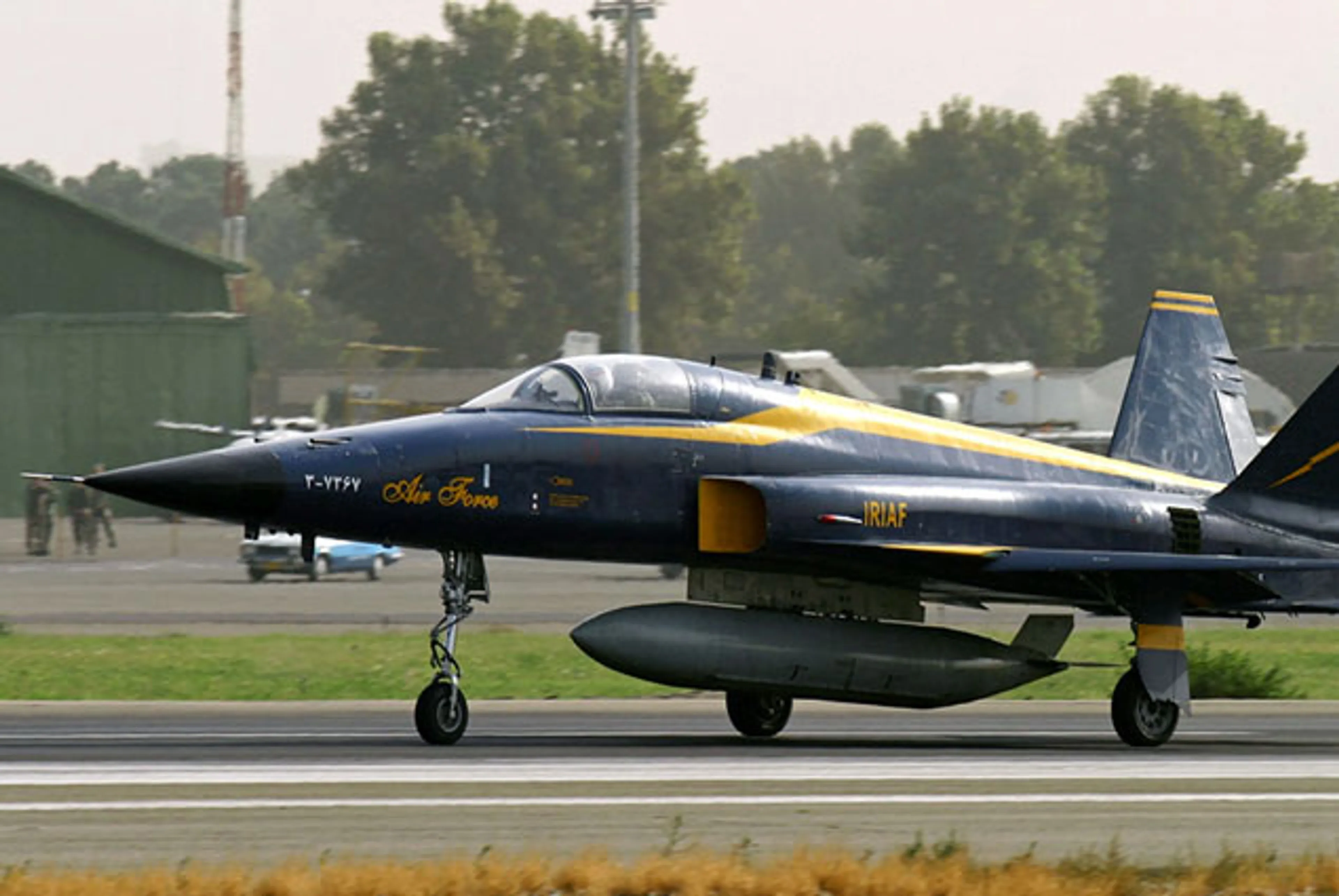 Капитал - Иран планирует выпускать тяжелые истребители