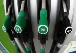 Капитал - В РК цена на бензин снизится до 115 тенге