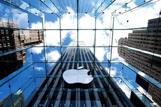 Капитал - Apple стала рекордно дорогой компанией мира