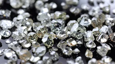 Добыча алмазов De Beers сократилась в III квартале