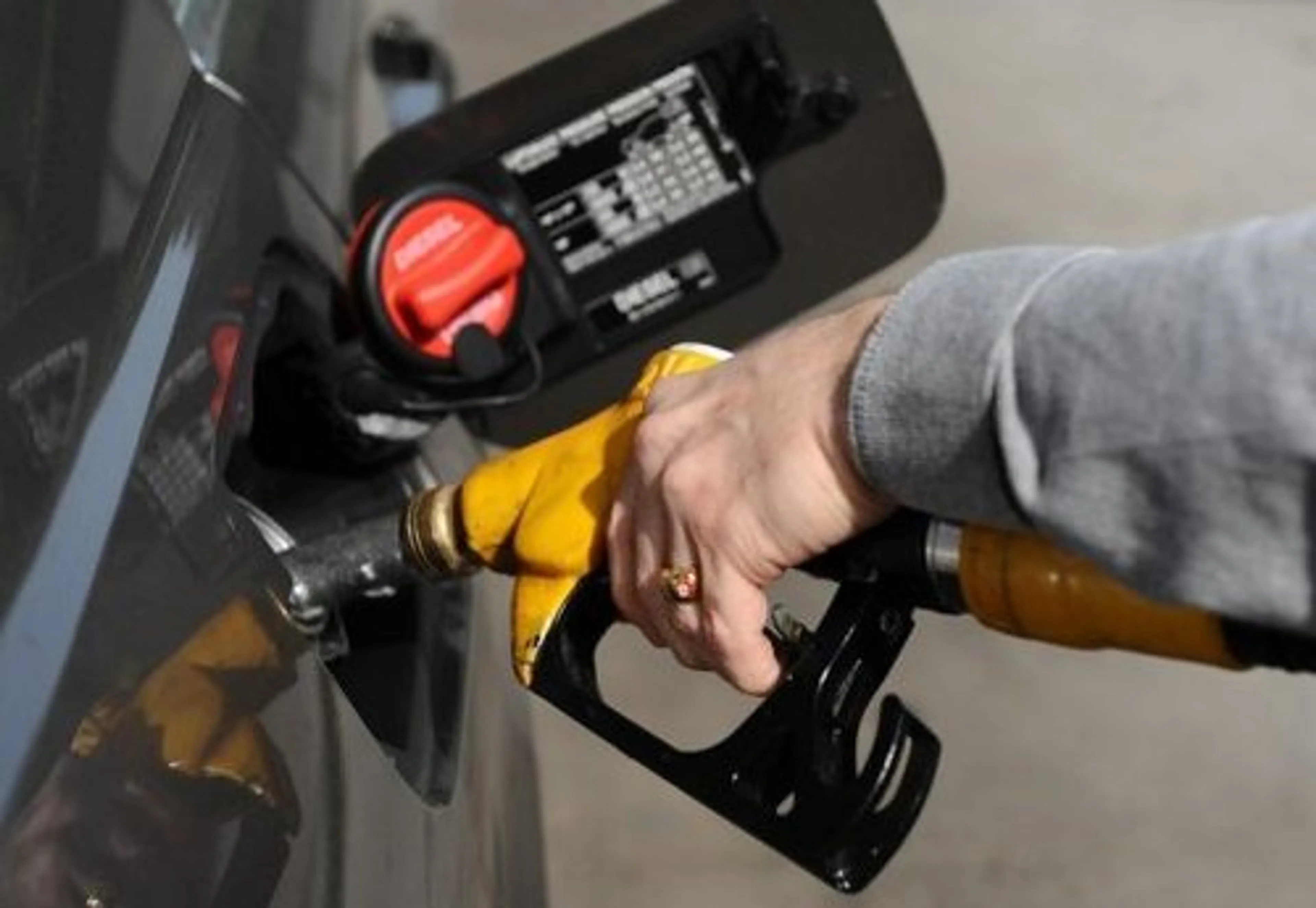 Капитал - Цены на бензин не повысятся до конца марта