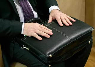 Капитал - Президент: «Своих людей» можно брать на госслужбу