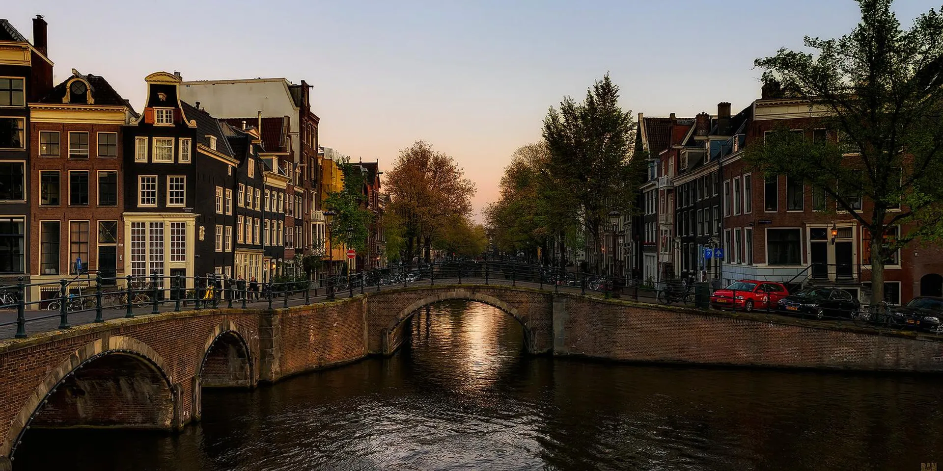 Капитал - Нидерланды решили отказаться от названия Голландия