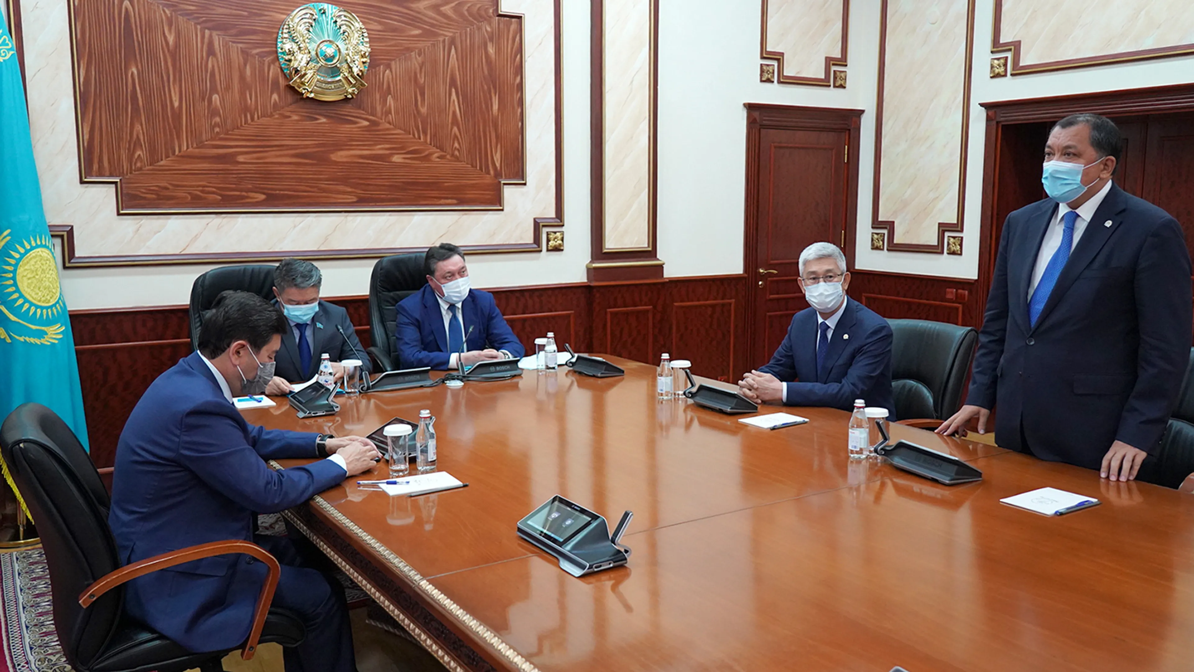 Капитал - Премьер-министр представил нового акима Мангистауской области