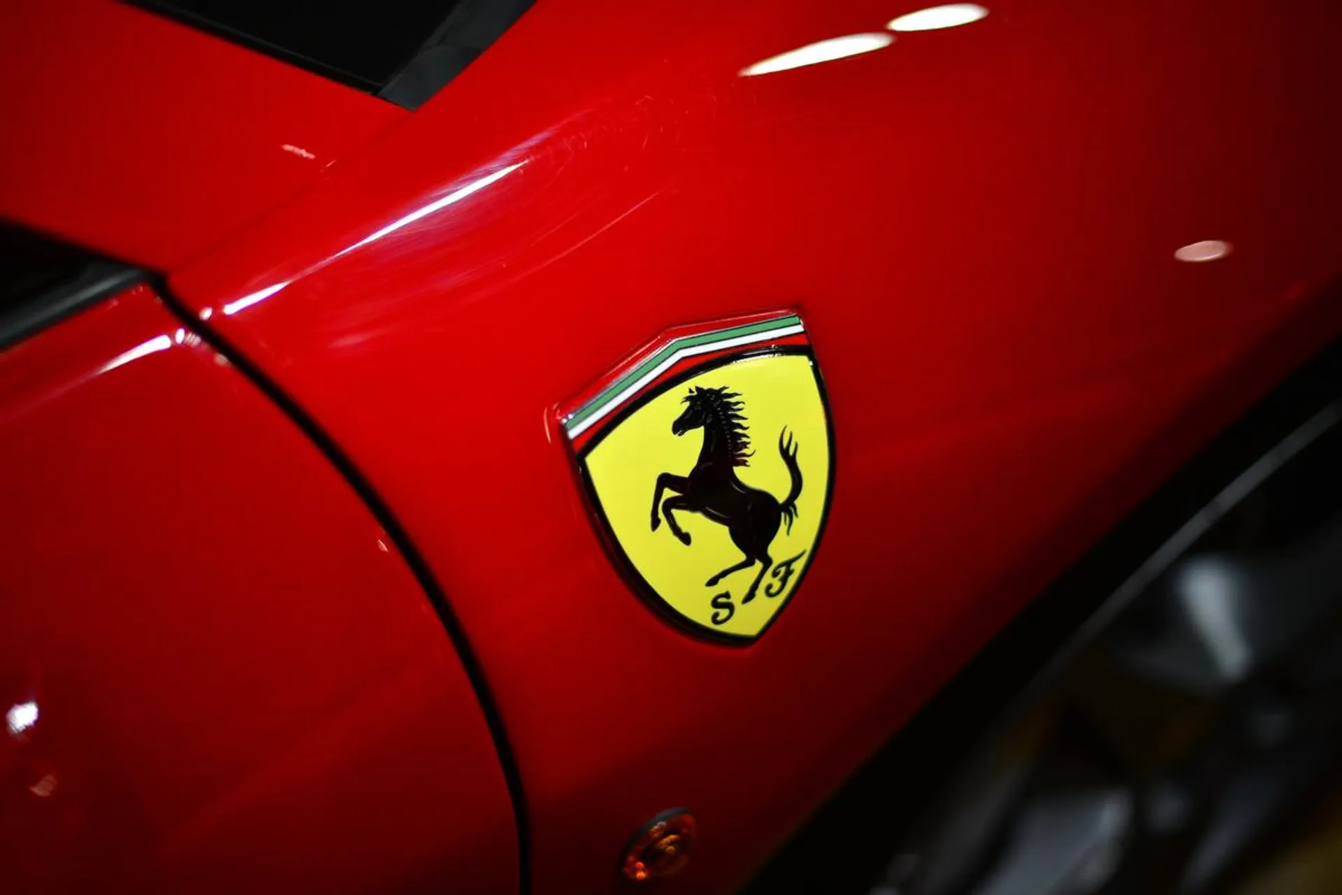 Капитал - Ferrari отзовет 185 кабриолетов