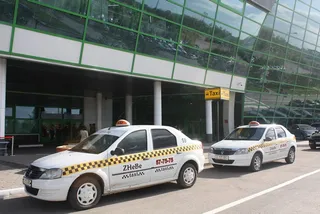 Капитал - В аэропорту Астаны работает официальное такси