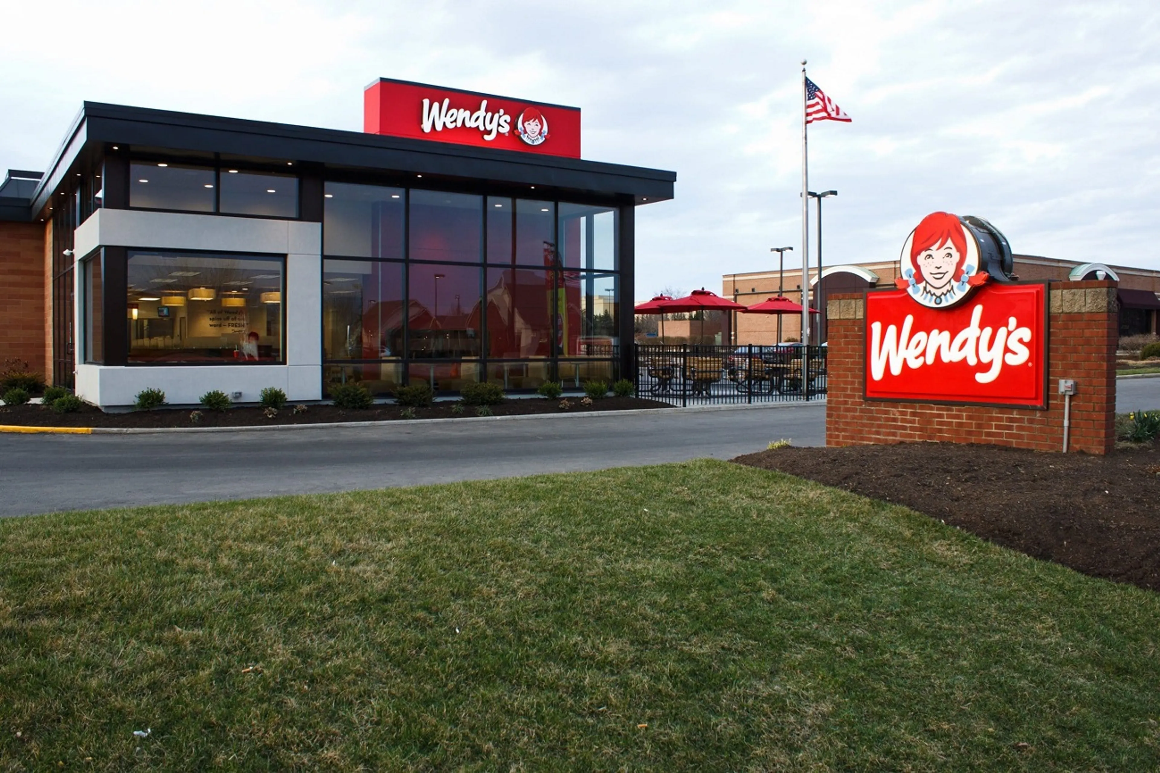 Капитал - Wendy's создаст подземную доставку еды до машин
