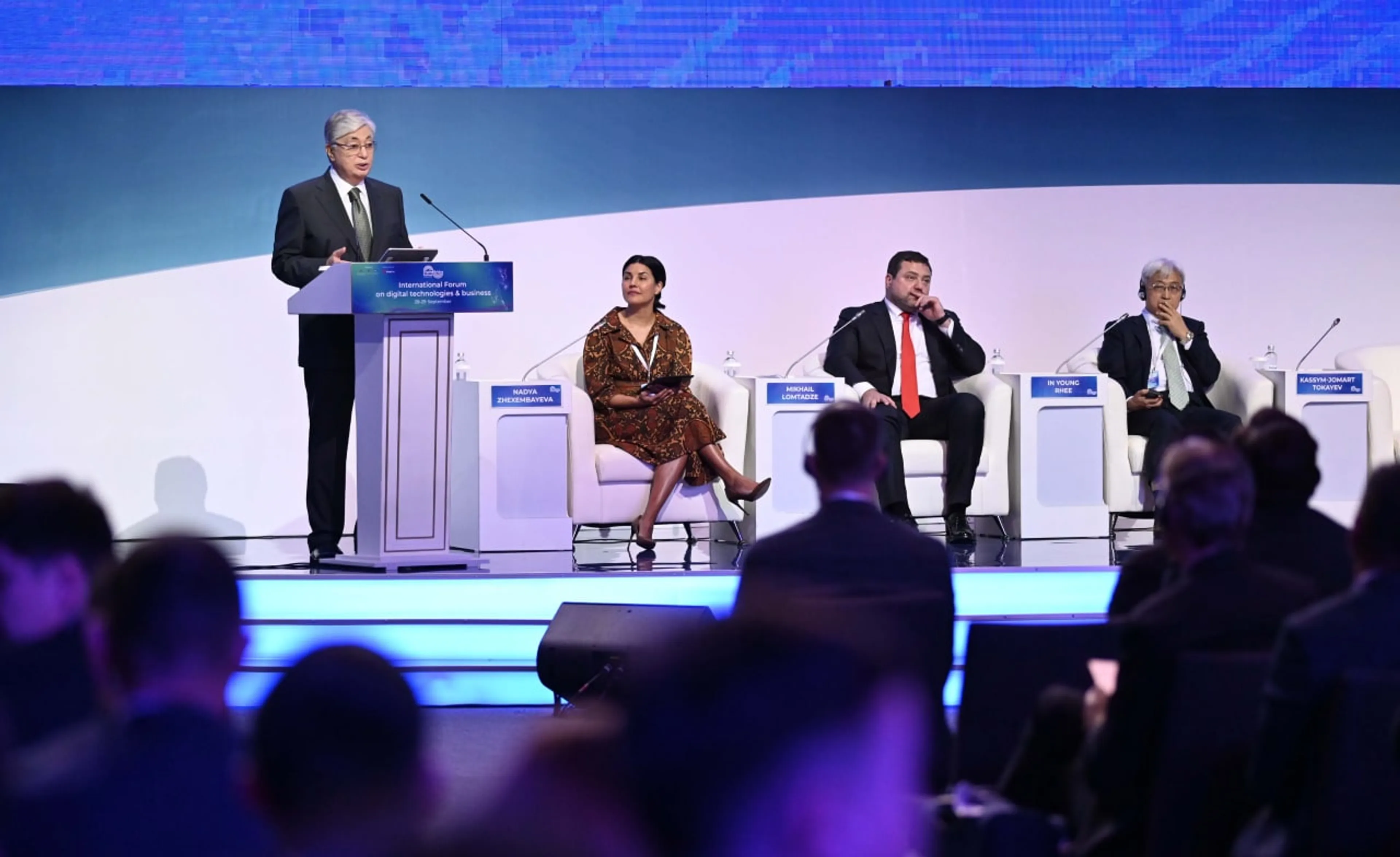 Капитал - Есть договоренности с Microsoft, Epam, Coursera о локализации - глава РК