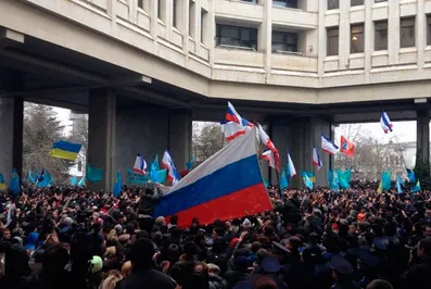 Здание правительства Крыма захватили неизвестные