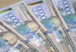 Капитал - Тенге не смог удержать позиции после резкого взлета