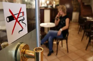 Капитал - В РК предлагают убрать курилки в ресторанах