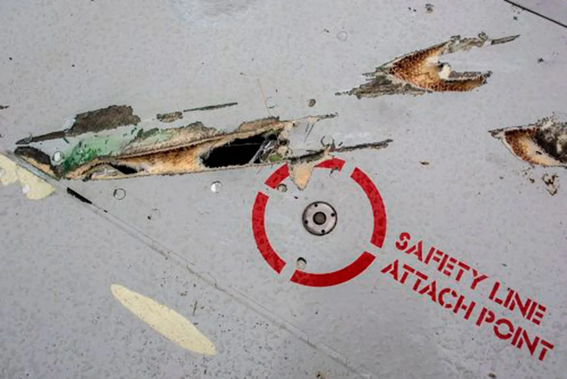 Капитал - На обломках Боинга-777 нашли следы шрапнели