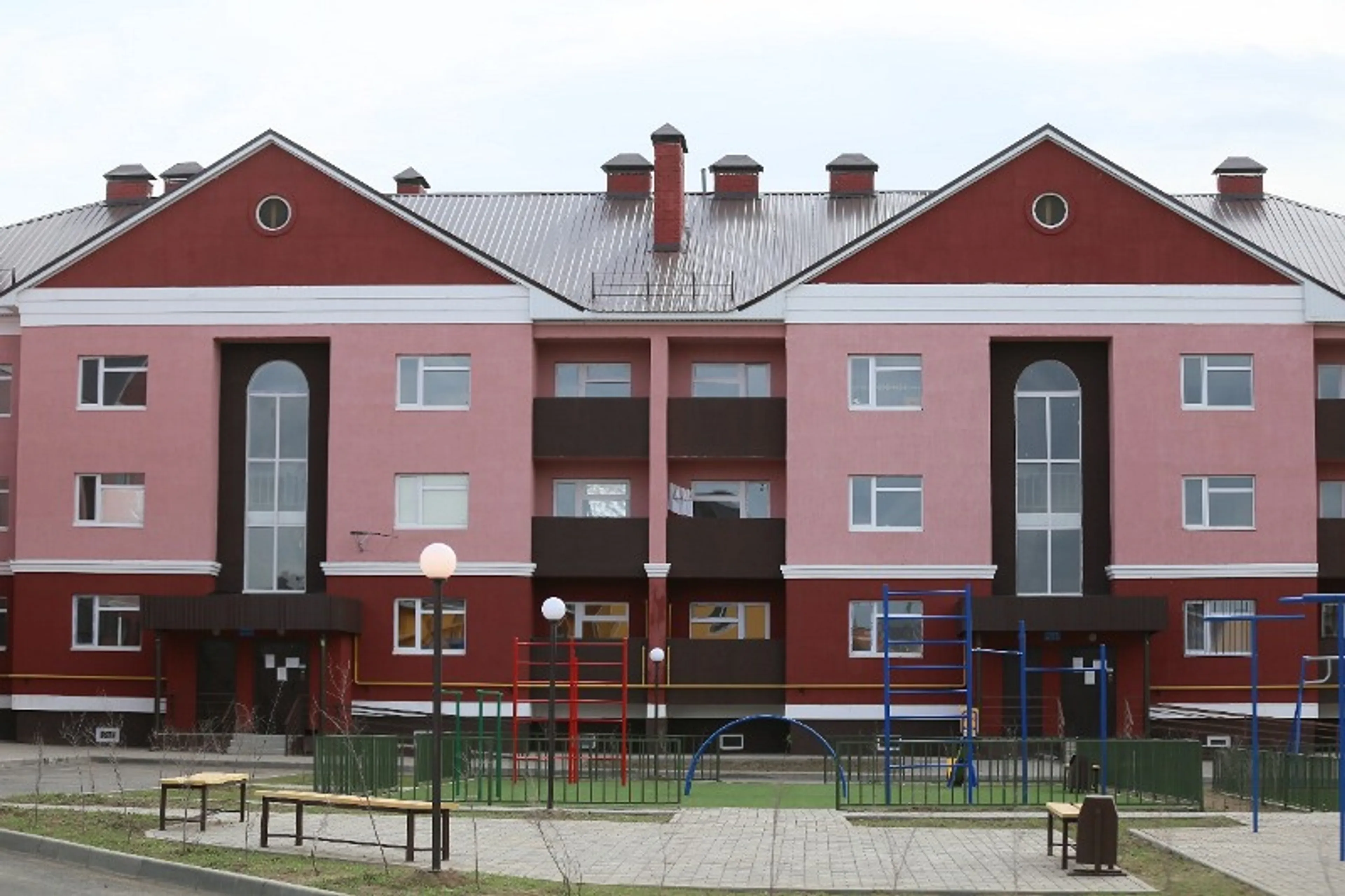 Капитал - В Актобе более 300 вкладчиков ЖССБ получили ключи от квартир