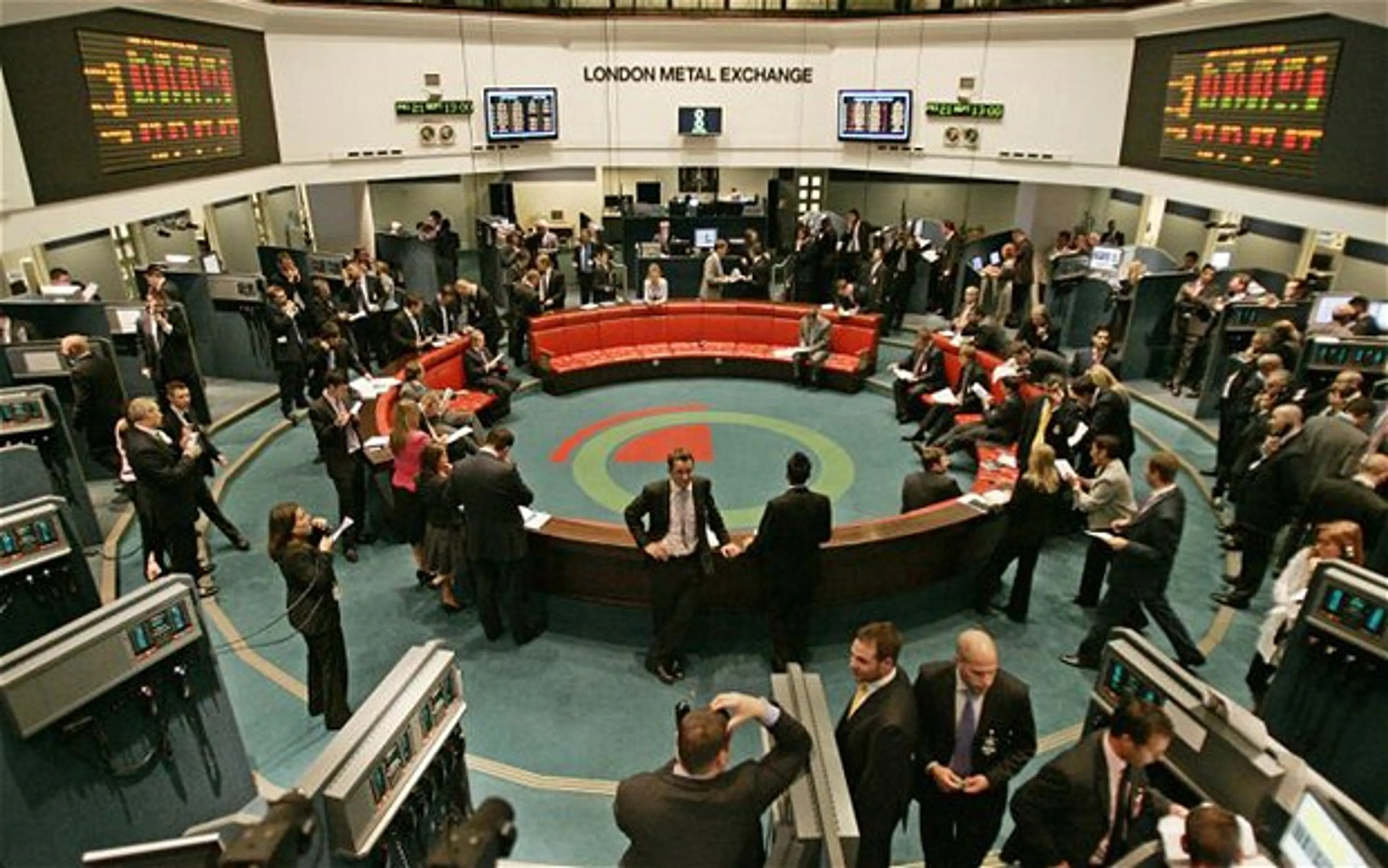 Капитал - Цена нефти в Лондоне упала ниже $110