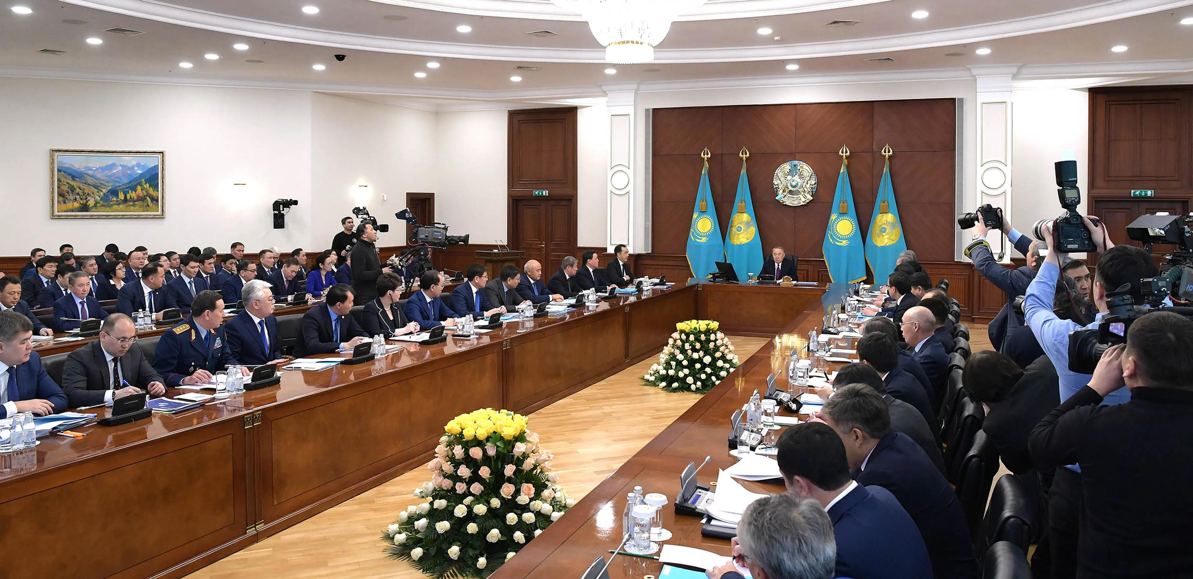 Капитал - Нурсултан Назарбаев: Днем и ночью нужно думать о работе