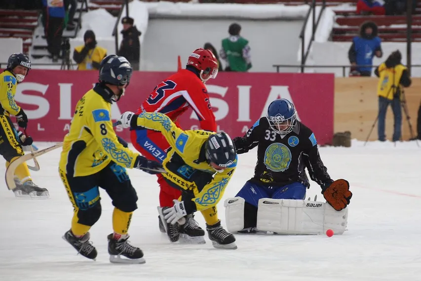 Капитал - Казахстан одержал первую победу на ЧМ по бенди
