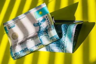 Капитал - Доллар начал торги с отметки 386,8 тенге