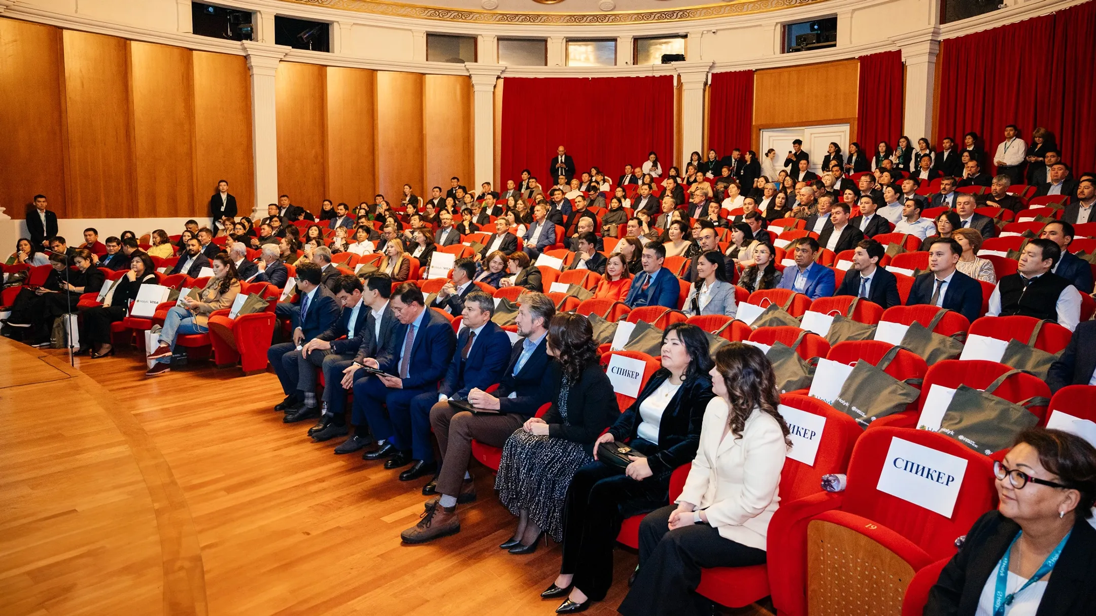 Топ-менеджемент Halyk провел традиционные бизнес-завтраки для клиентов - Image Kapital.kz