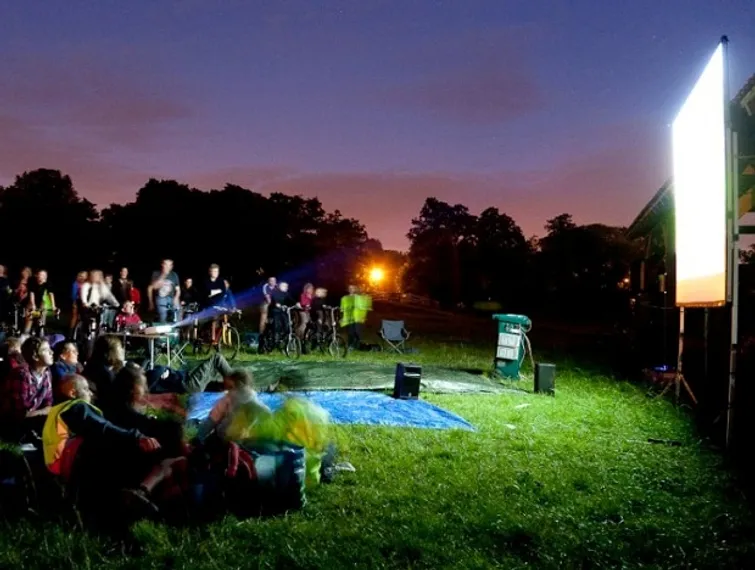 Капитал - Кинотеатр под открытым небом в Алматы