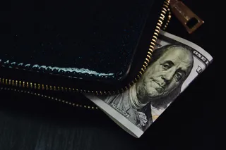 Капитал - Доллар подешевел до 388,8 тенге