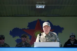 Капитал - Президент: Армия надежно стоит на страже независимости Казахстана