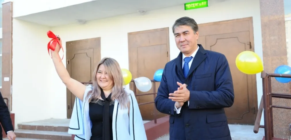 Капитал - Аким Астаны вручил ключи от новых квартир