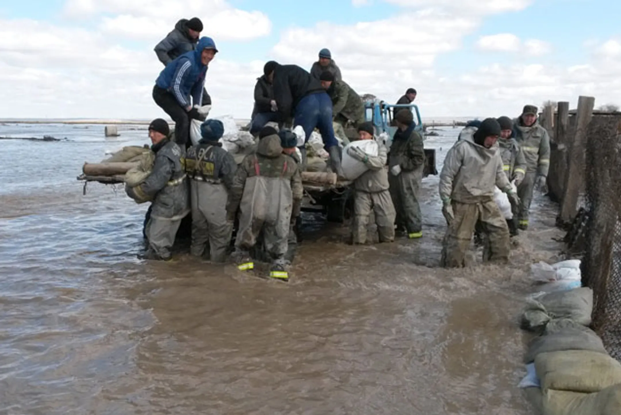 Из-за паводков в регионах эвакуировано 15 100 человек - Image Kapital.kz