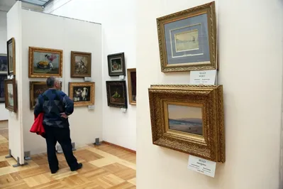 В Алматы состоялись пятые торги Коллекционной живописи и графики