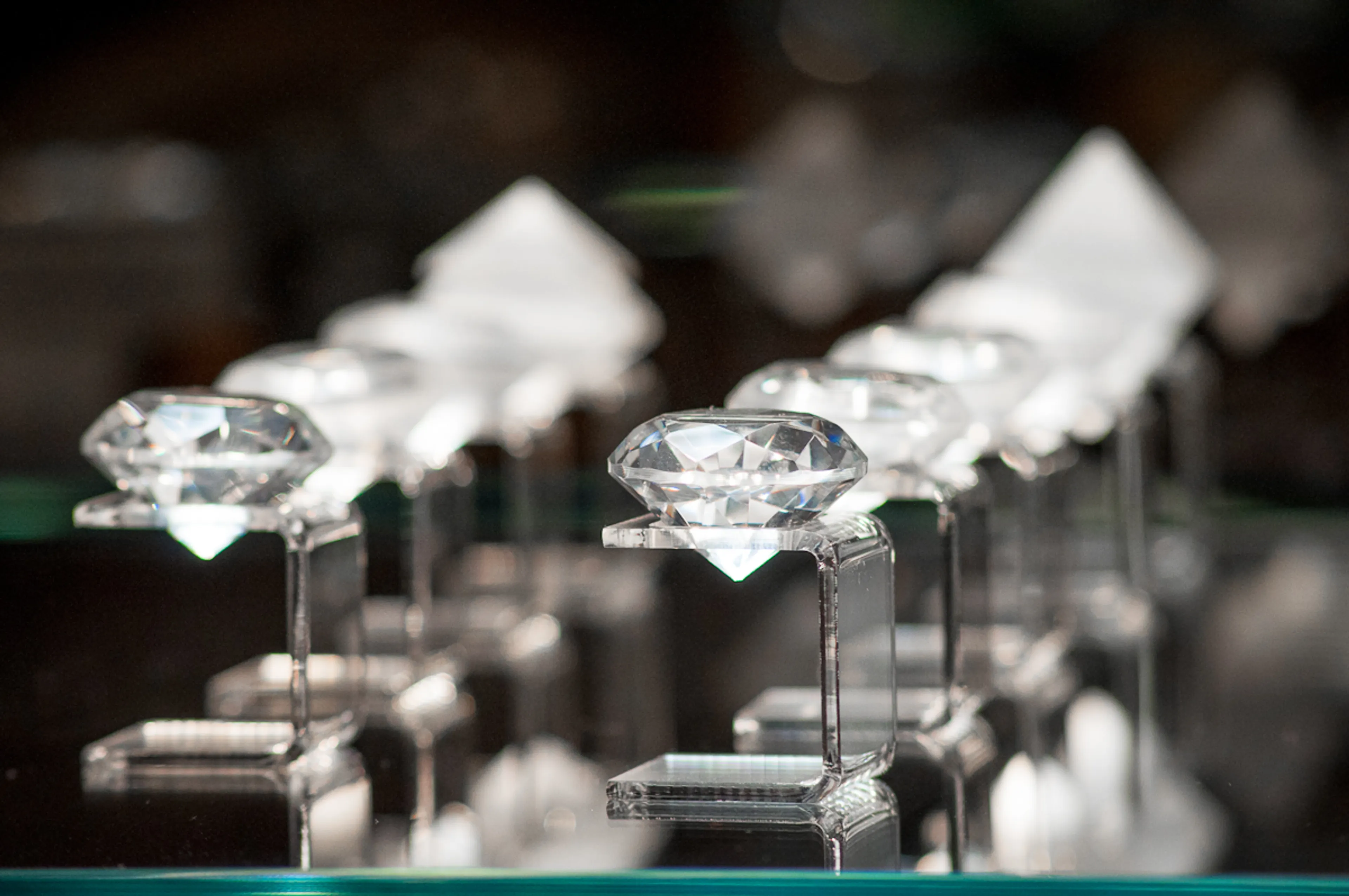 Капитал - Изменен порядок вывоза бриллиантов за пределы ТС