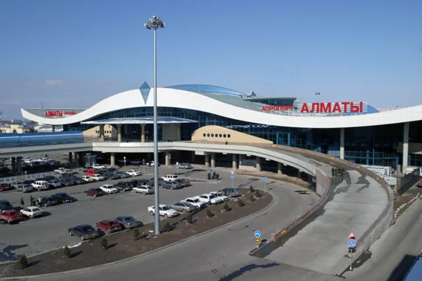 Капитал - В аэропортах РК проверяют туристов из Турции