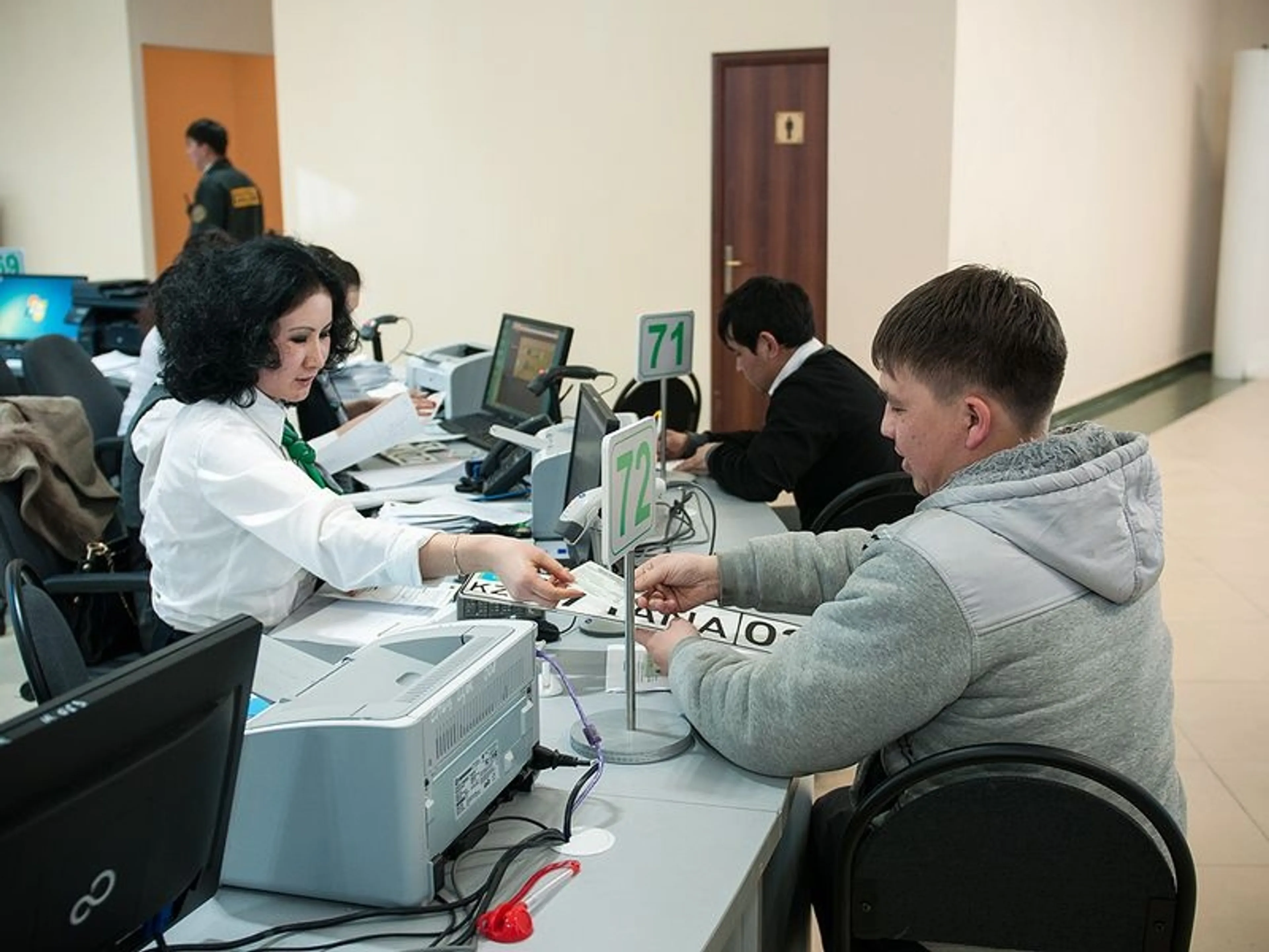 Капитал - В Павлодаре теперь работает ЦОН для автовладельцев