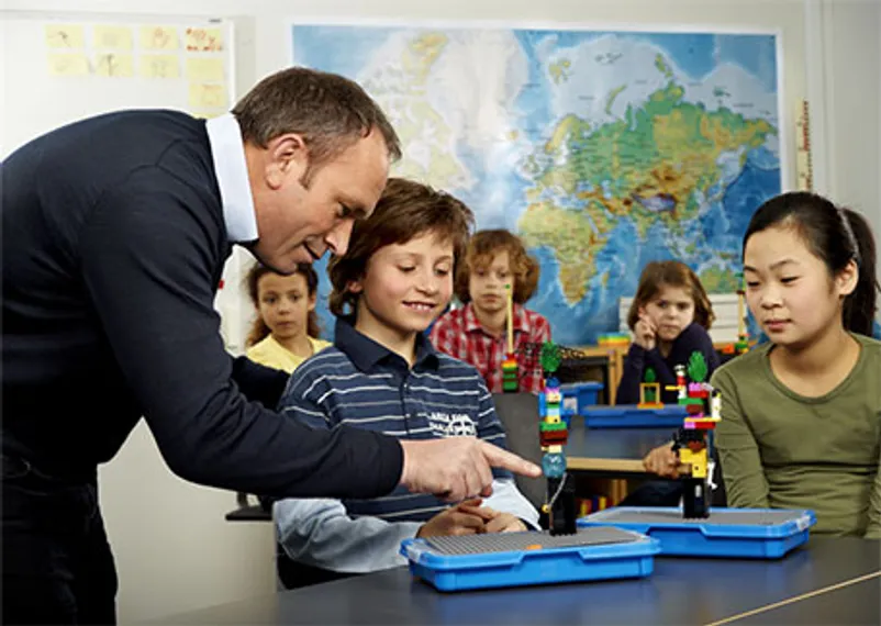 Капитал - LEGO хочет внедриться в казахстанское образование