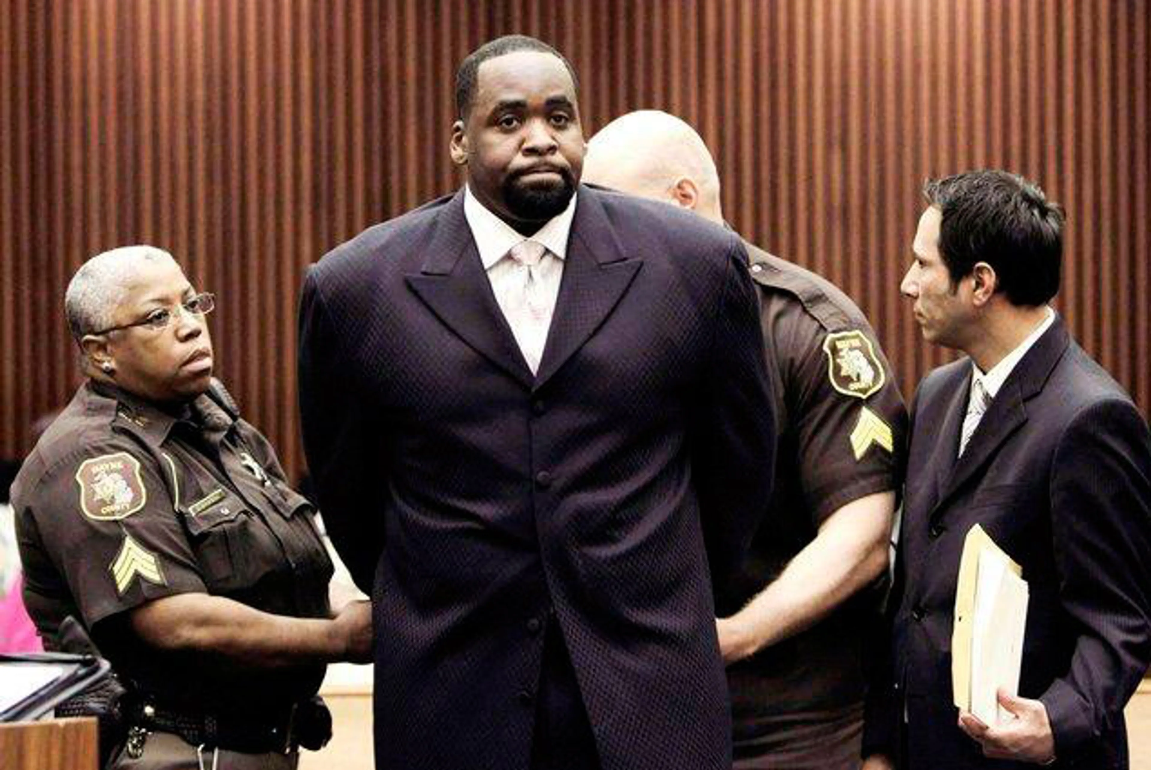 Капитал - Экс-мэра Детройта посадили на 28 лет за коррупцию