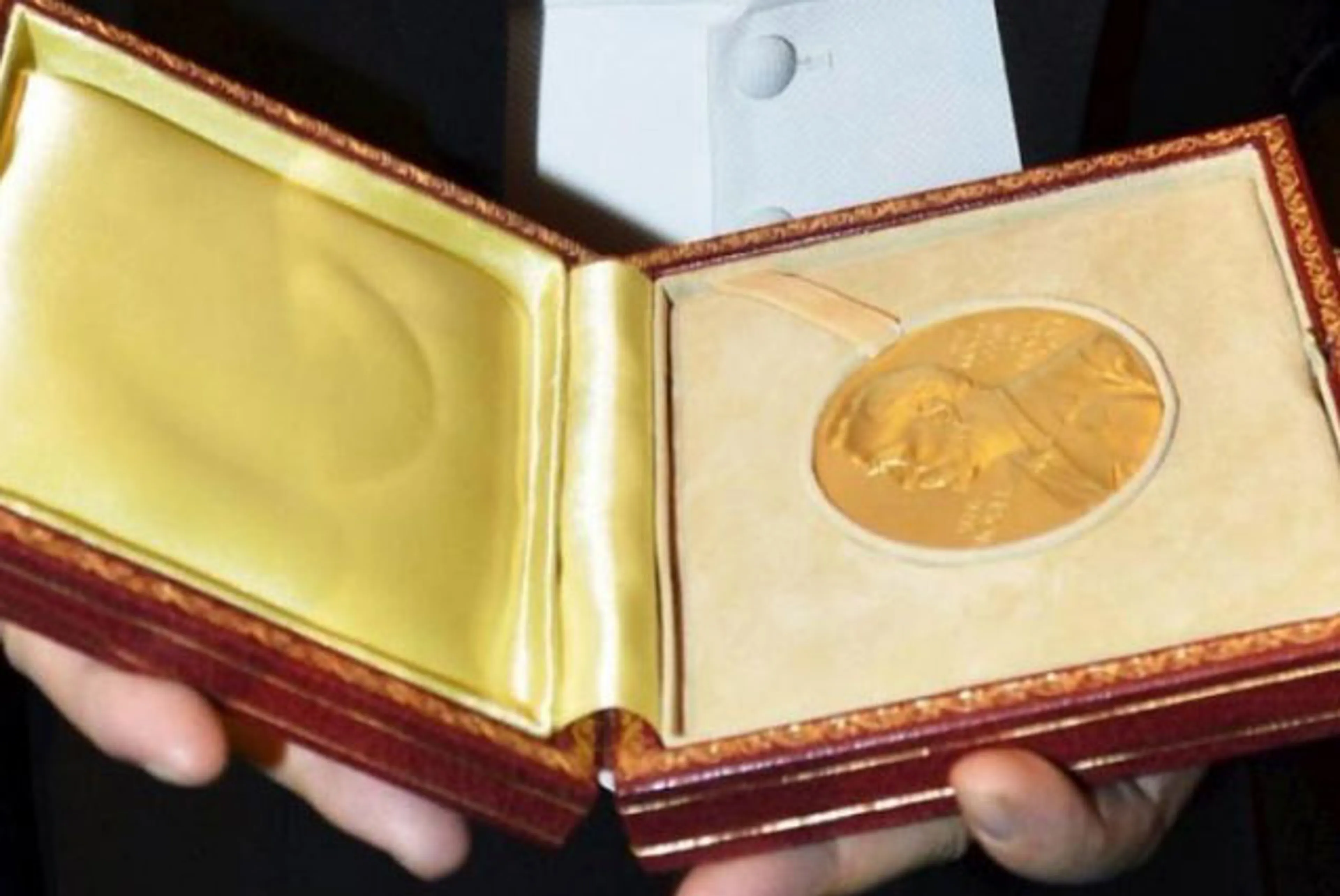 Капитал - Нобелевскую премию по экономике вручат за анализ бедности