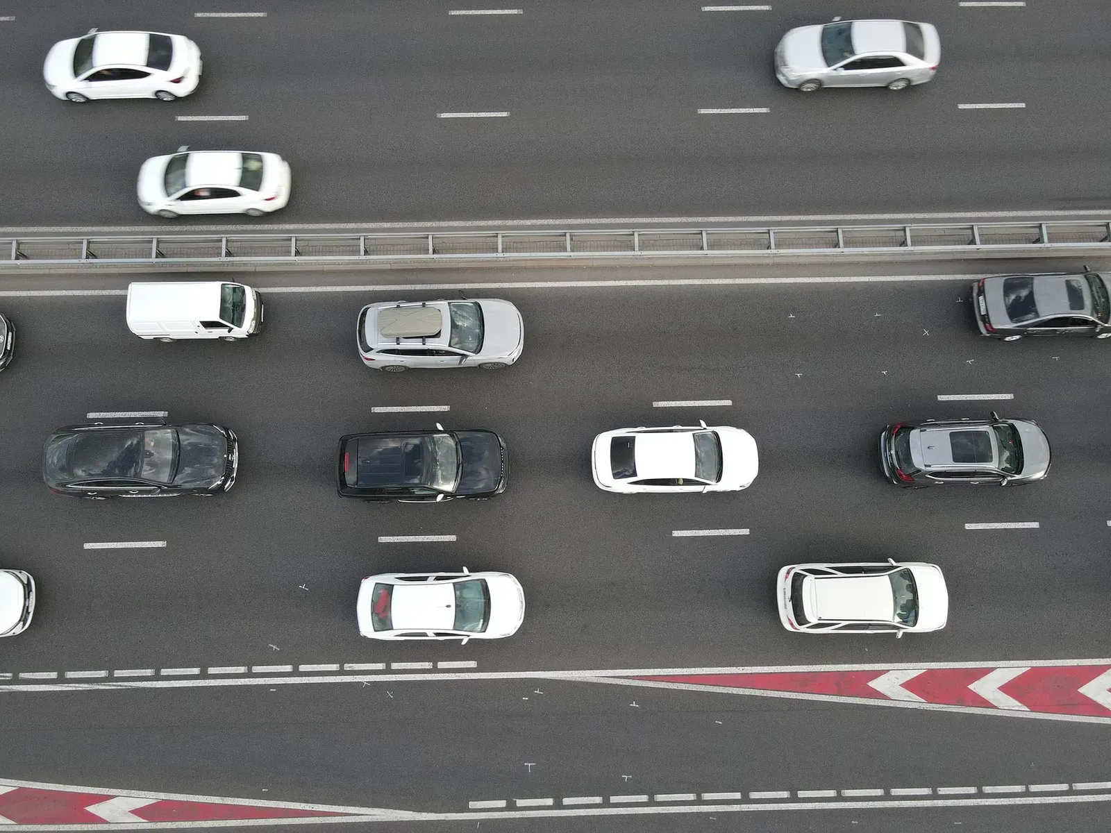 На каждый новый автомобиль в Казахстане приходится шесть старых