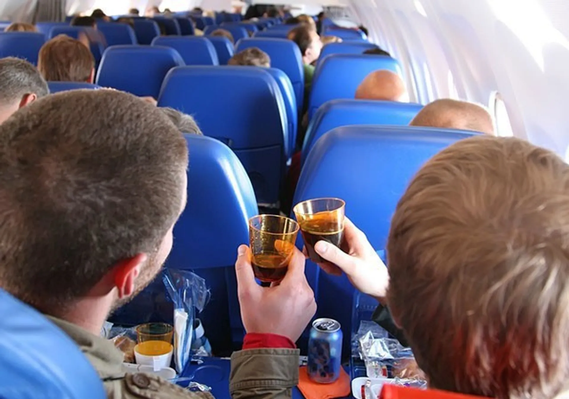 Капитал - Казахстан не будет ужесточать наказание за дебош в самолете