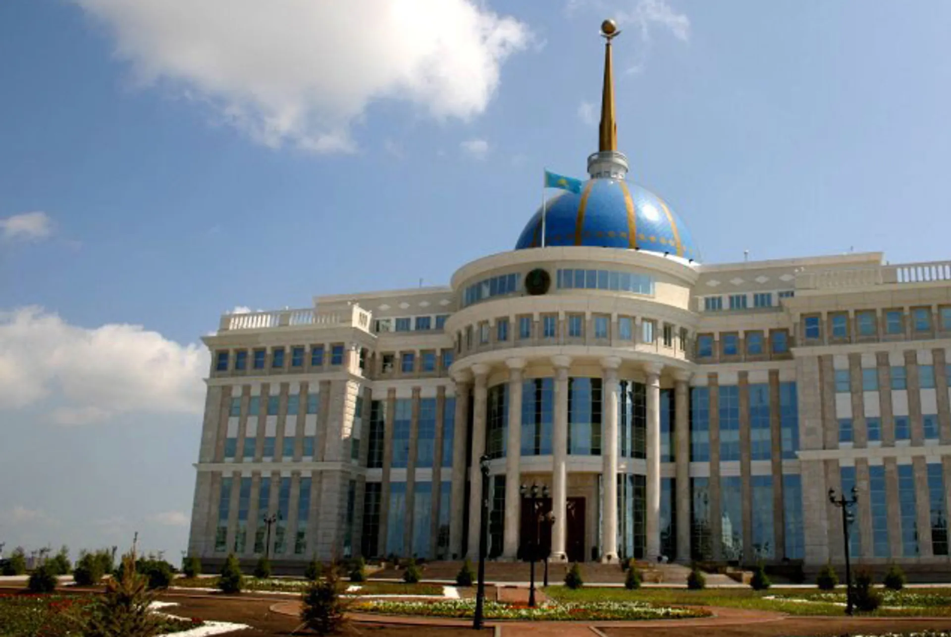 Капитал - В сенате уточнили компетенции правительства