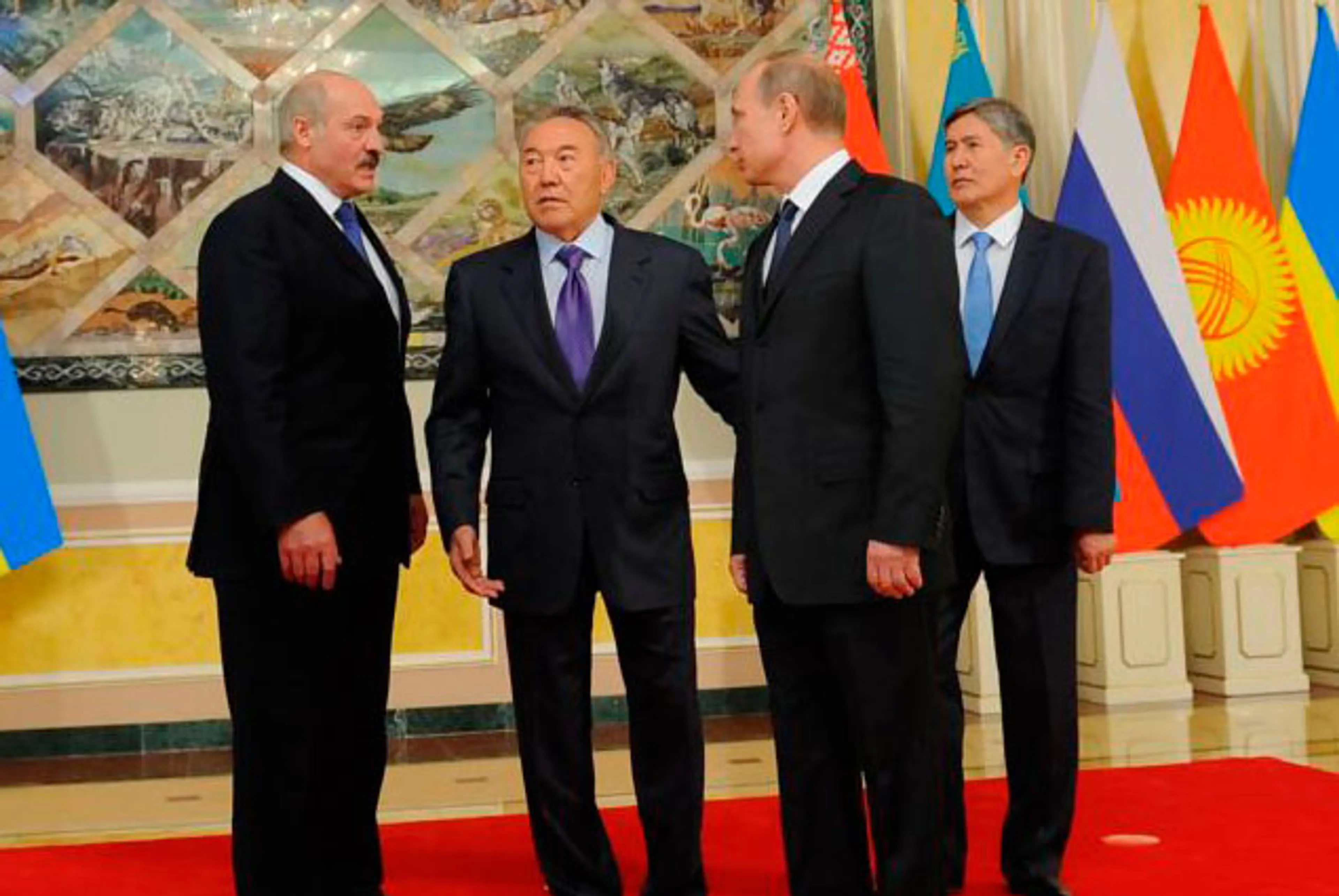 Капитал - Казахстан поможет Кыргызстану вступить в ТС