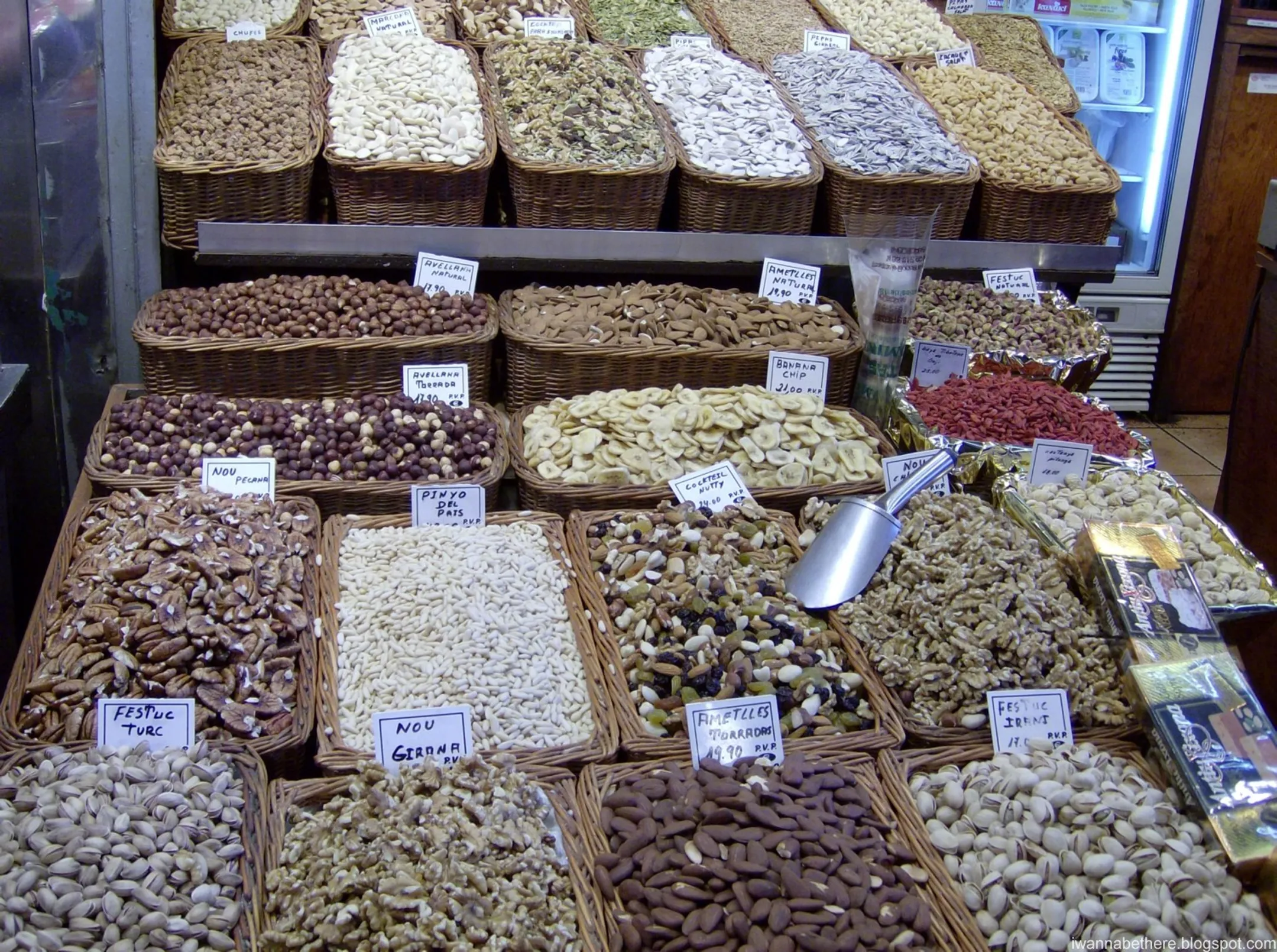 Продукты в Алматы завезли контрабандой - Image Kapital.kz