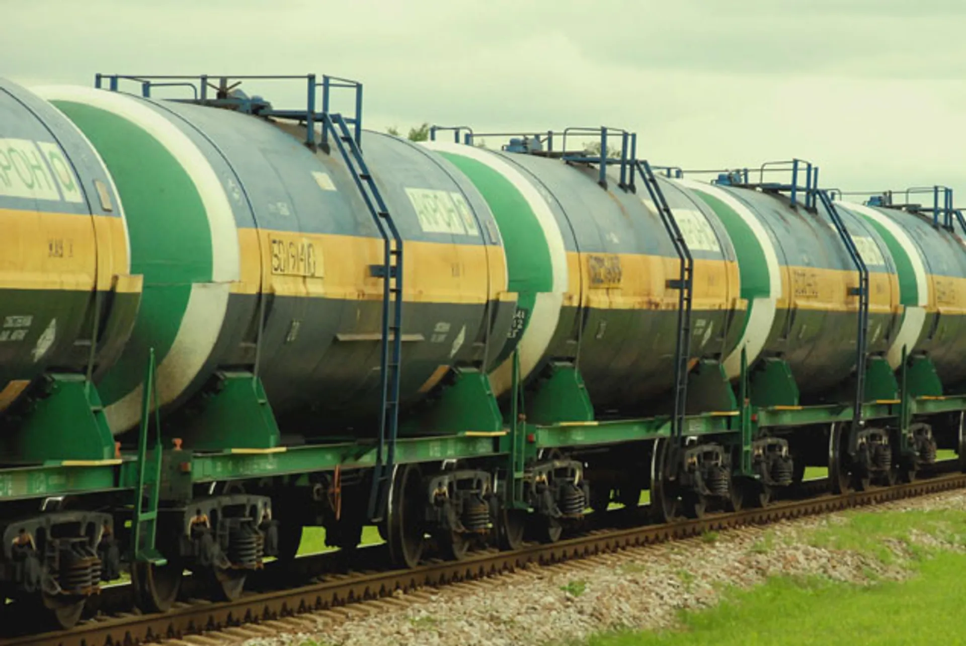 Капитал - Казахстан ввел временный запрет на ввоз дизтоплива