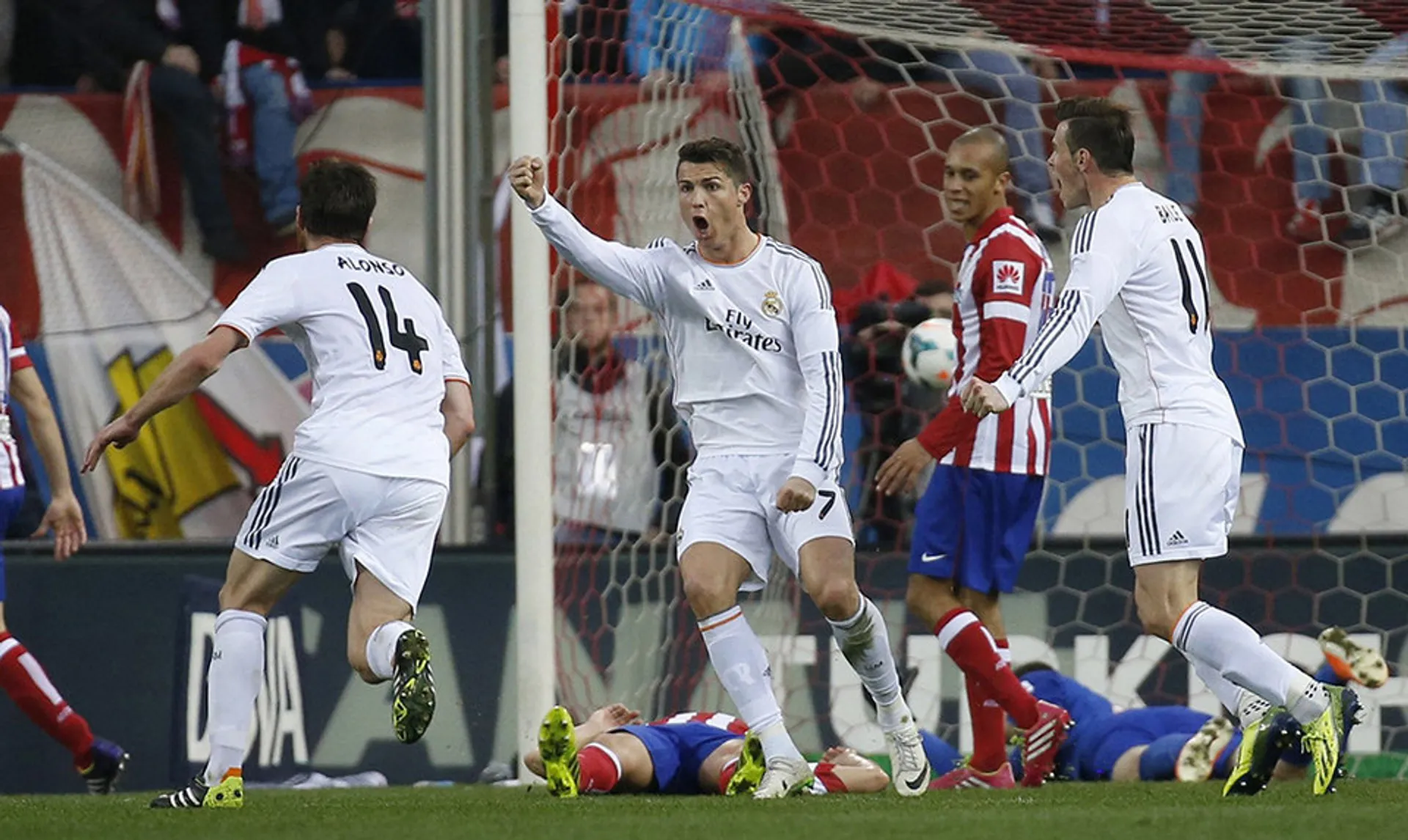 Капитал - В Европейских чемпионатах сыграны матчи очередных туров