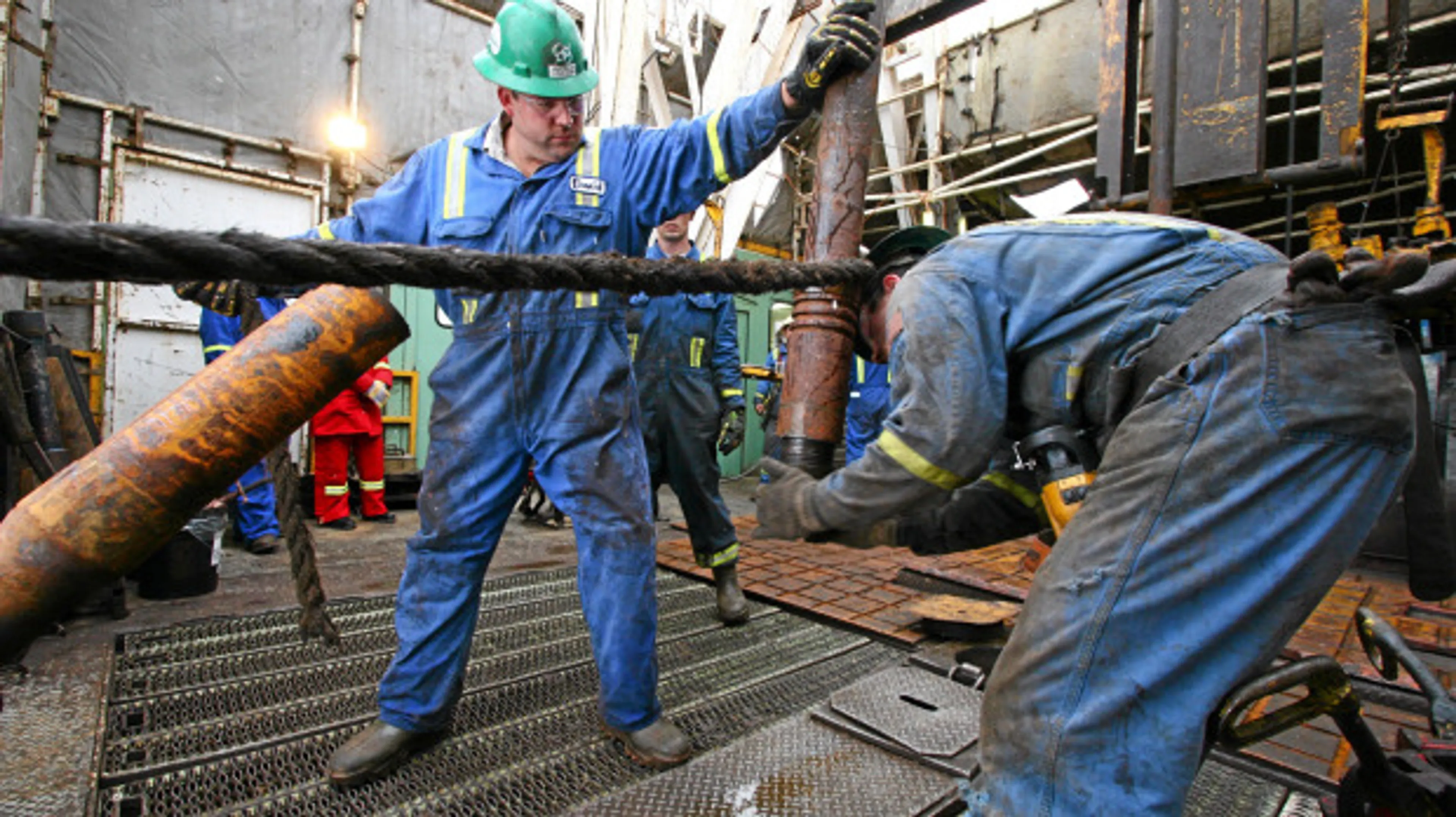 Капитал - Франция готовит законопроект, запрещающий добычу нефти и газа